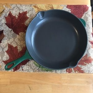 Le creuset cast iron pan